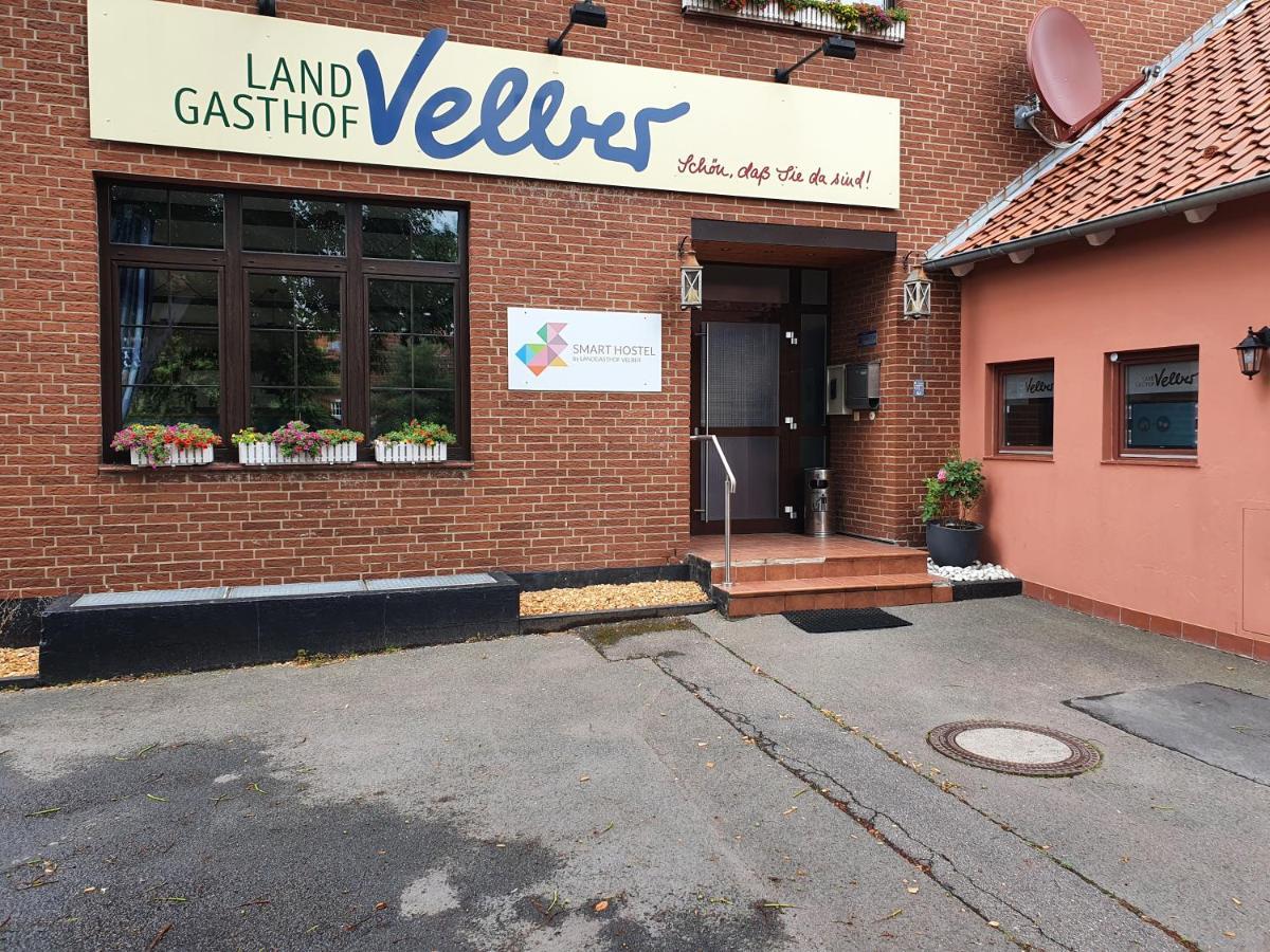Smart Hostel By Landgasthof Velber 24H7D Seelze Exteriör bild