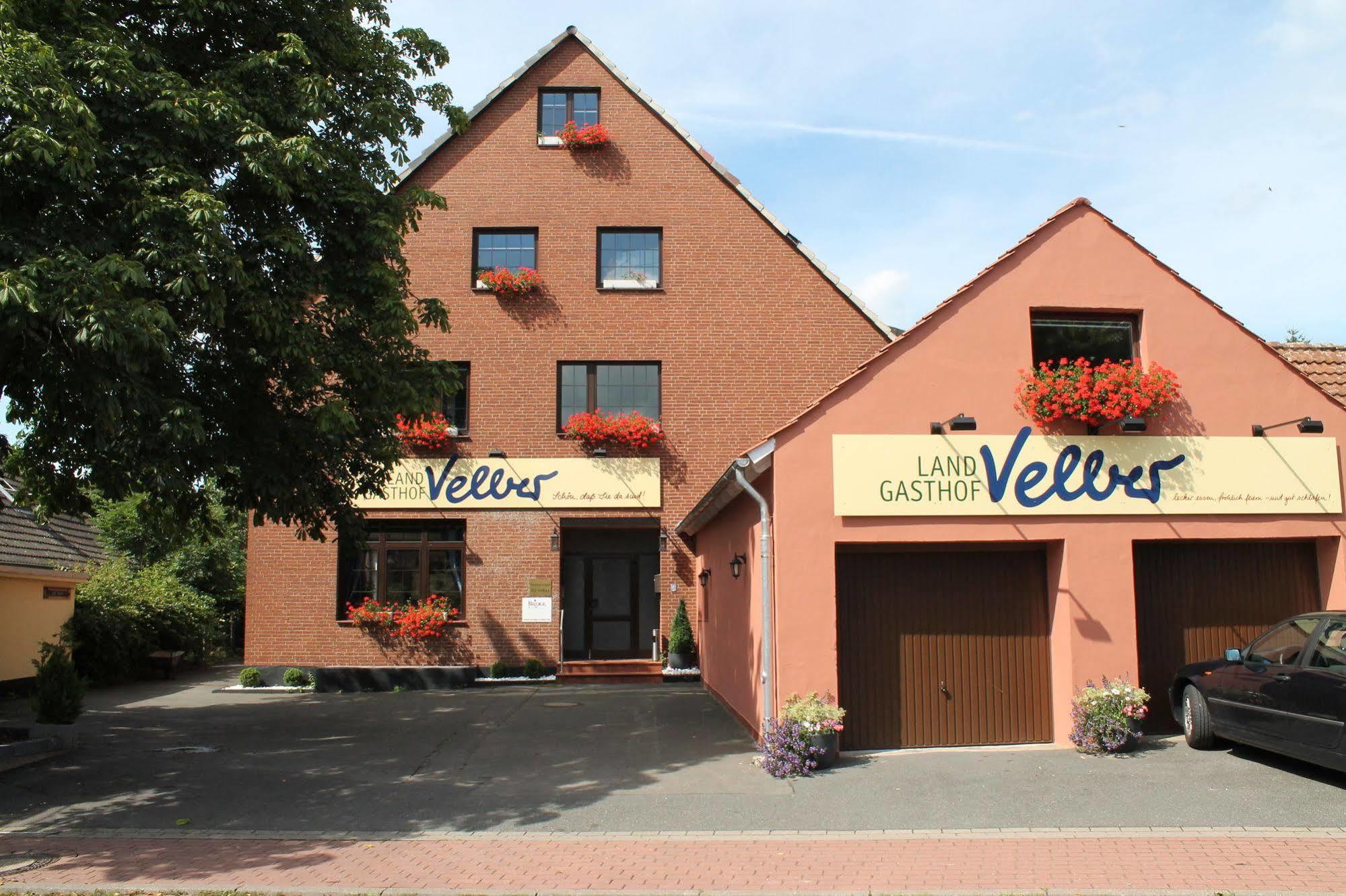 Smart Hostel By Landgasthof Velber 24H7D Seelze Exteriör bild