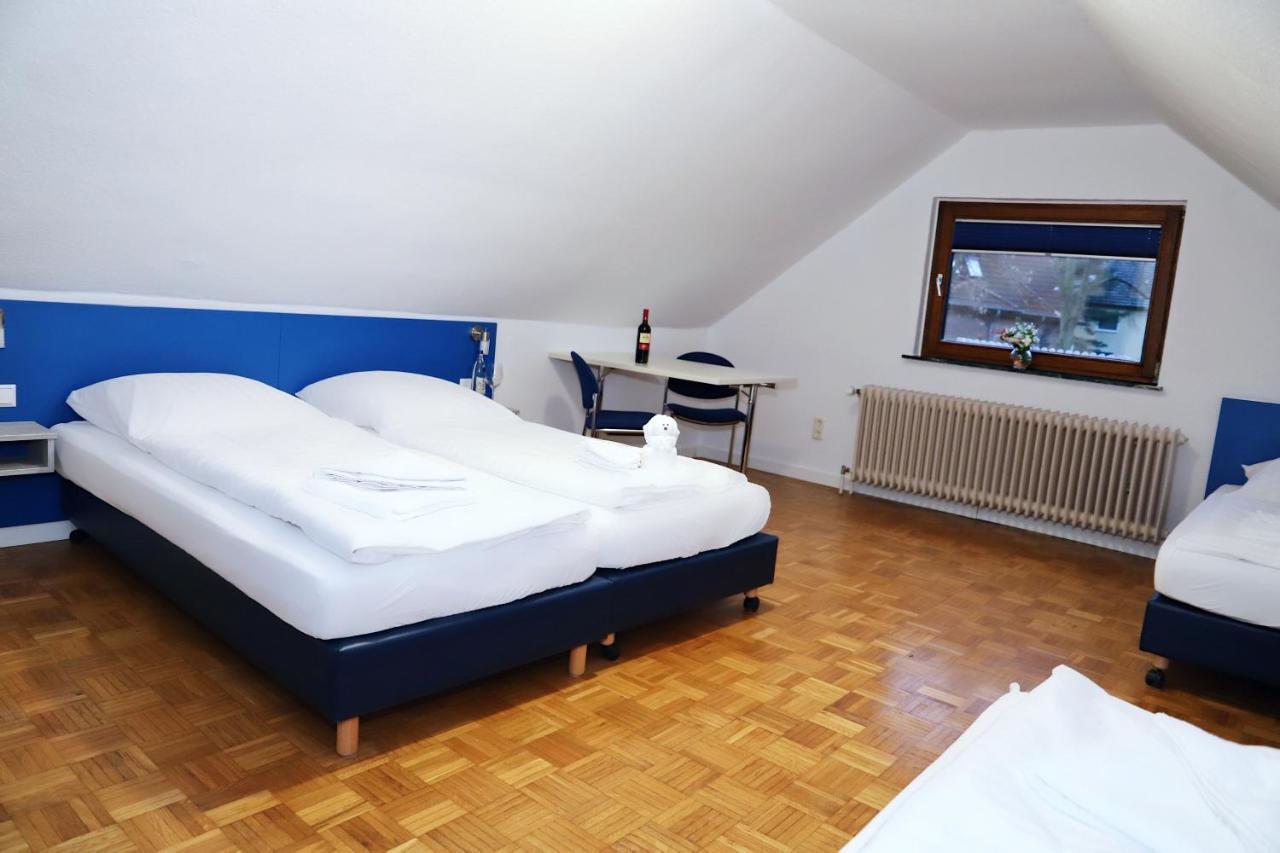 Smart Hostel By Landgasthof Velber 24H7D Seelze Exteriör bild